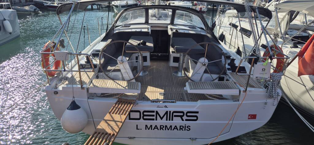 Sailing yacht Hanse 410 Demirs
