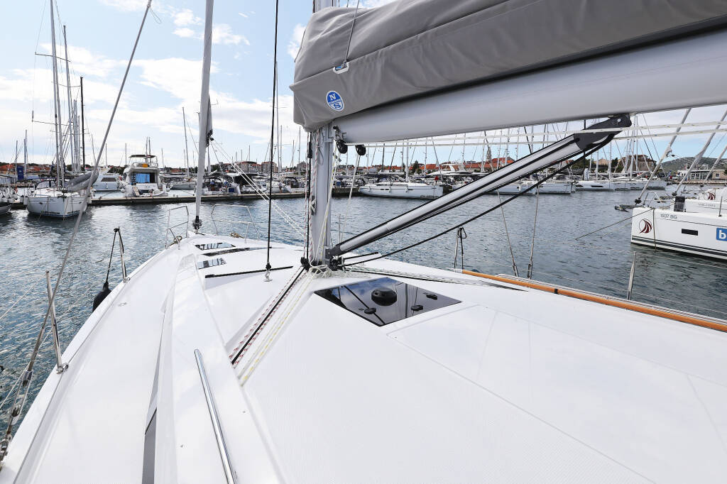 Sailing yacht Hanse 410 Sundance