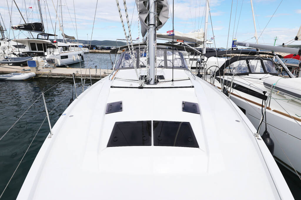 Sailing yacht Hanse 410 Sundance