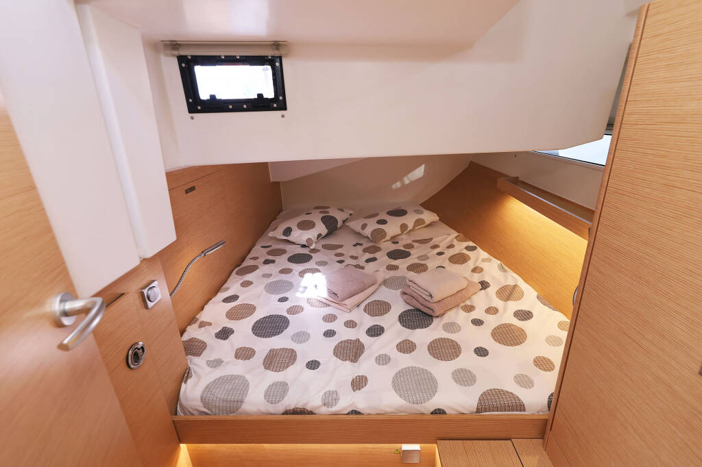 Sailing yacht Hanse 410 Sundance