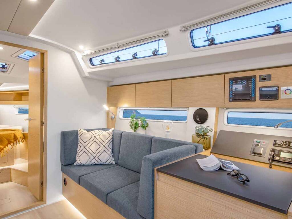 Sailing yacht Hanse 410 Mare Sol
