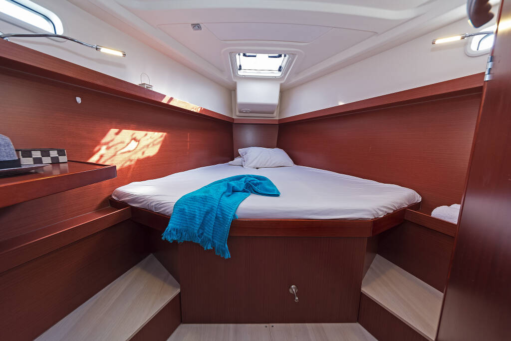 Sailing yacht Hanse 415 Kuro Siwo