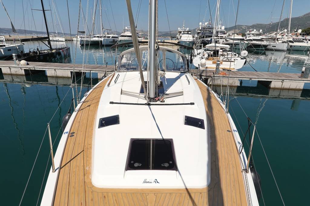 Sailing yacht Hanse 415 Luna