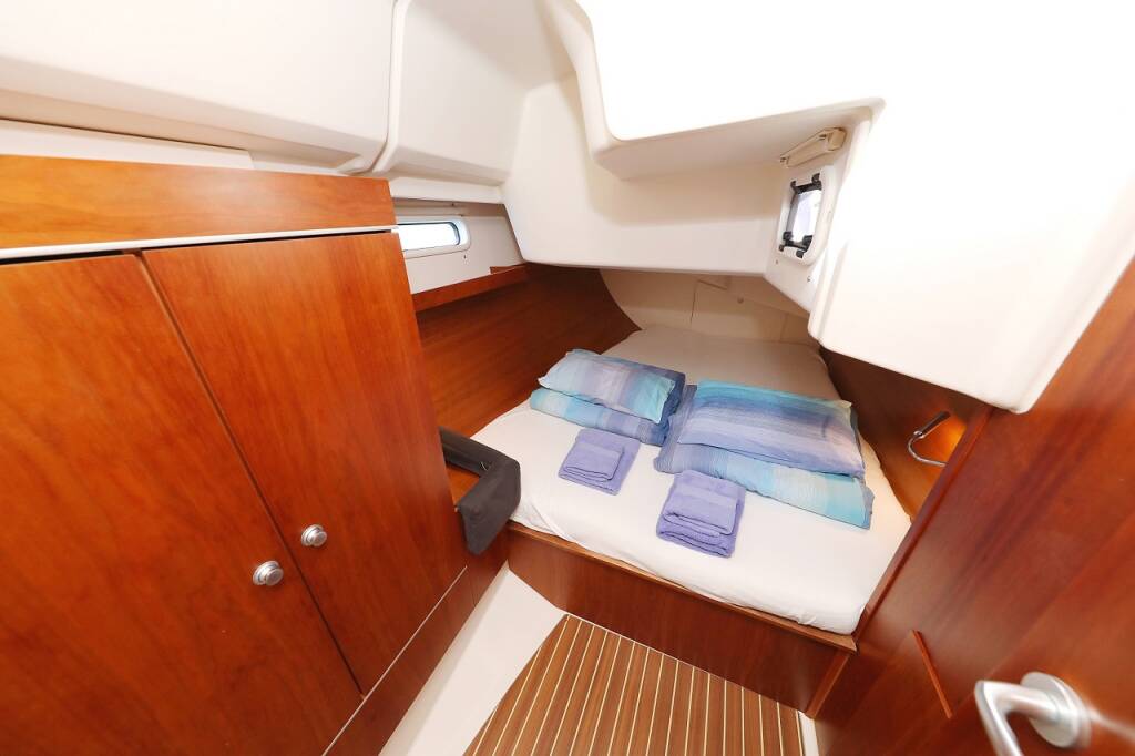 Sailing yacht Hanse 415 Luna