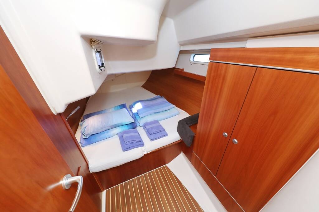 Sailing yacht Hanse 415 Luna