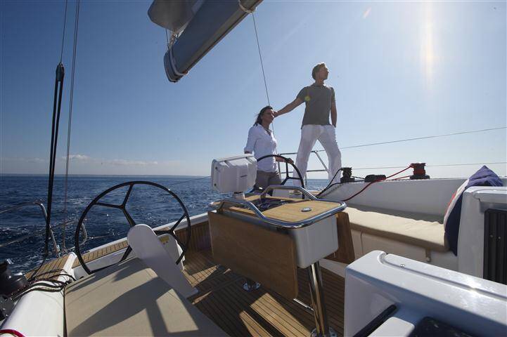 Sailing yacht Hanse 415 Natali