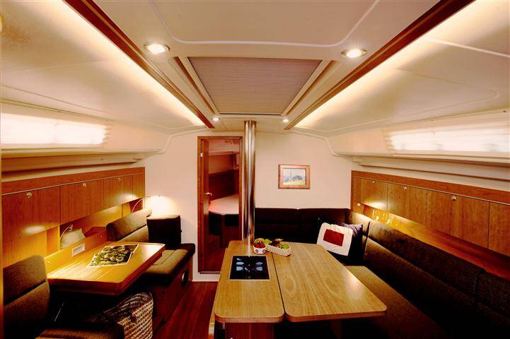 Sailing yacht Hanse 415 Natali