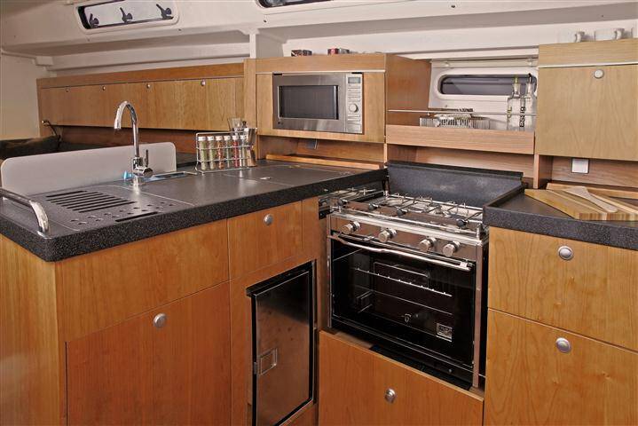Sailing yacht Hanse 415 Natali