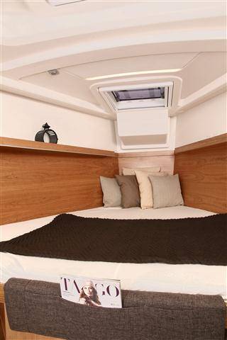 Sailing yacht Hanse 415 Natali