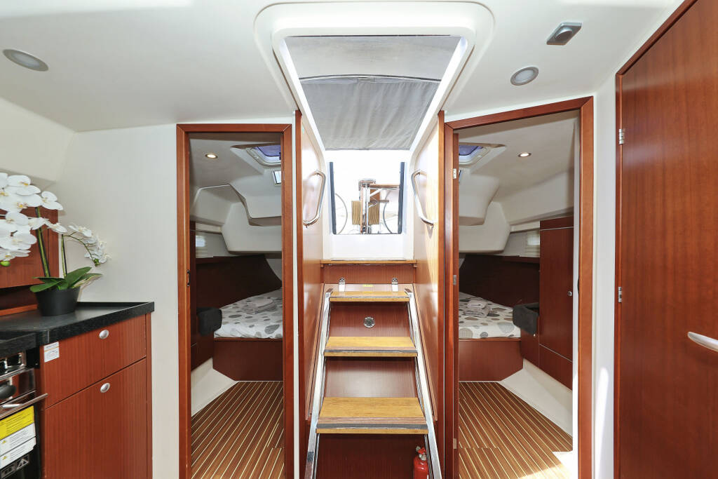 Sailing yacht Hanse 415 Natali