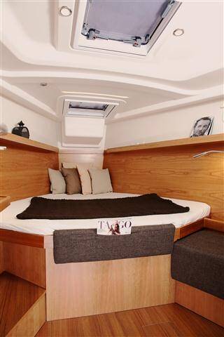 Sailing yacht Hanse 415 Natali