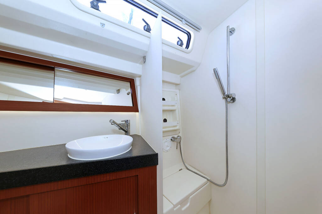 Sailing yacht Hanse 415 Natali