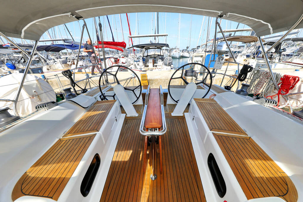 Sailing yacht Hanse 415 Pretty Woman