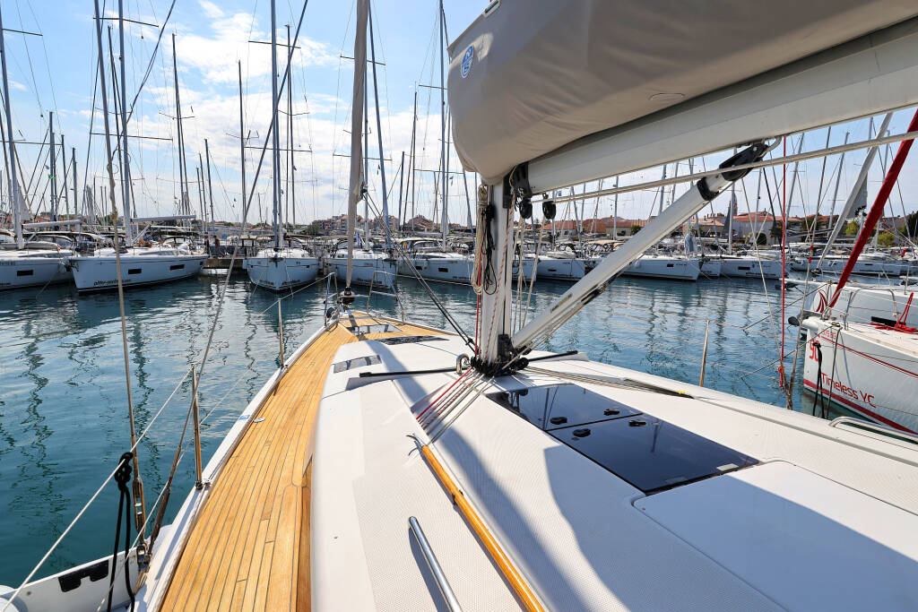 Sailing yacht Hanse 415 Pretty Woman