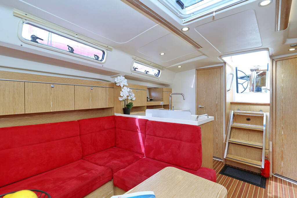 Sailing yacht Hanse 415 Pretty Woman