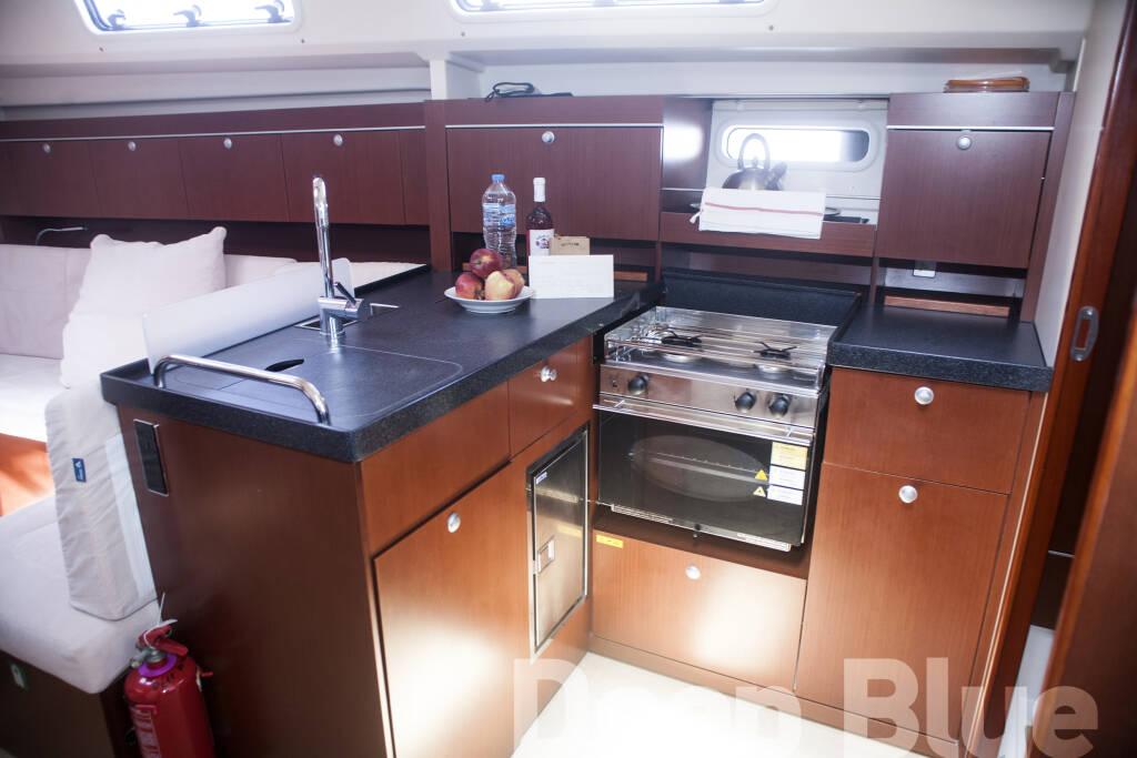 Sailing yacht Hanse 415 Deep Blue