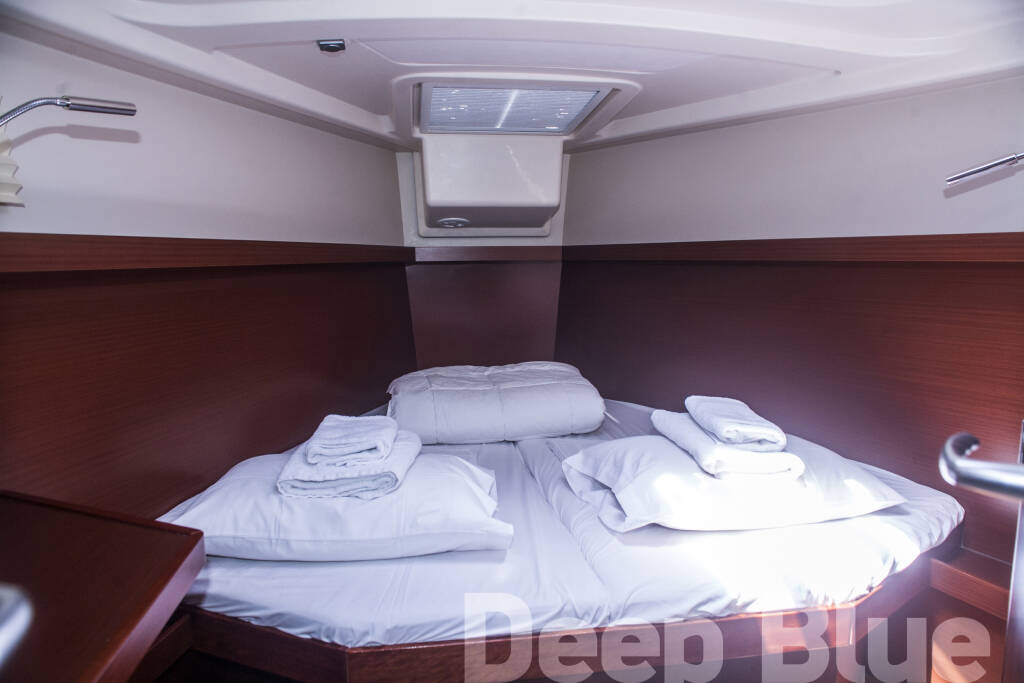 Sailing yacht Hanse 415 Deep Blue