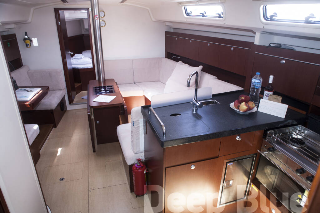 Sailing yacht Hanse 415 Deep Blue