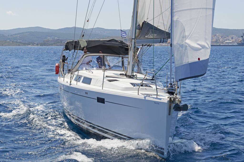 Sailing yacht Hanse 415 Deep Blue