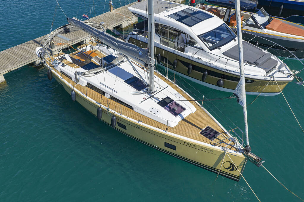 Sailing yacht Hanse 418 Pollux