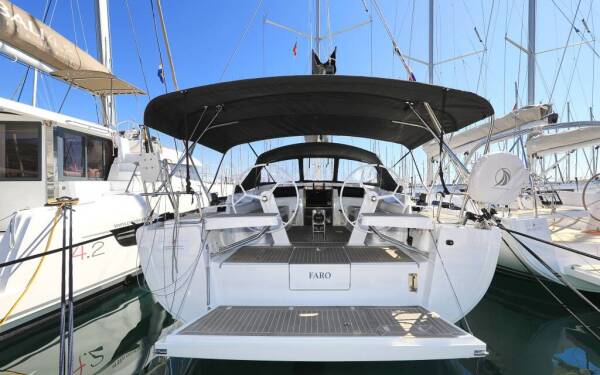 Hanse 418 Faro Marina Kastela