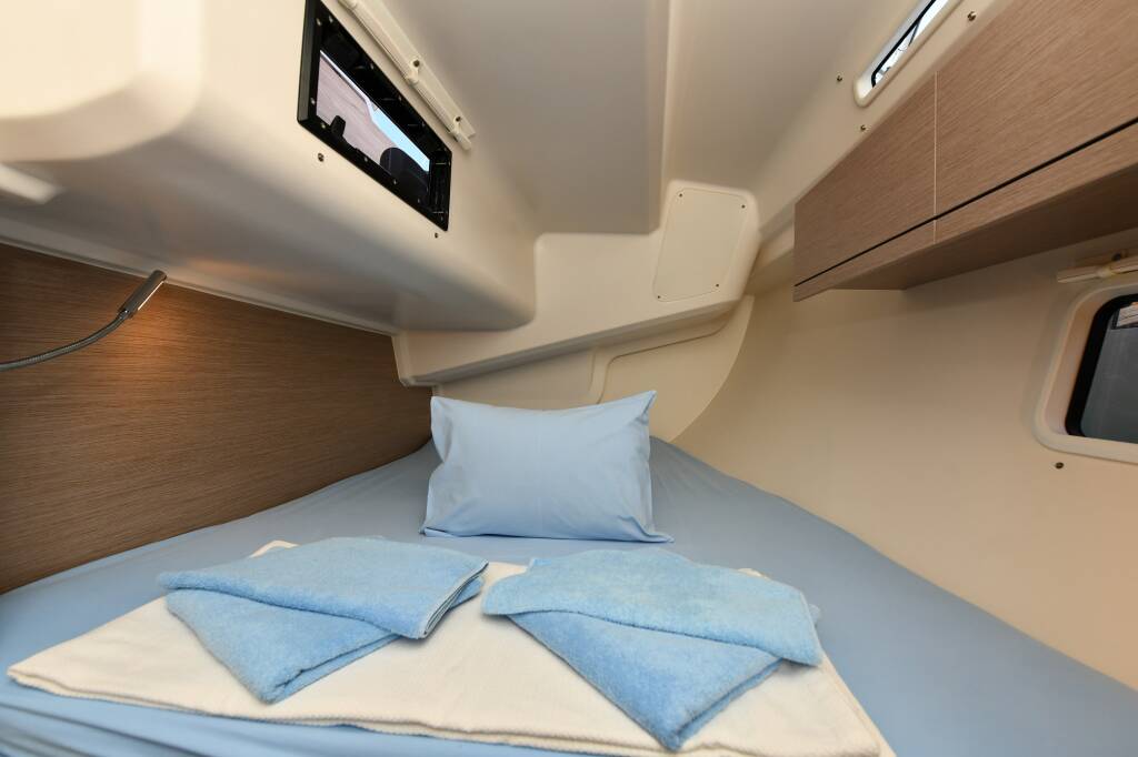 Sailing yacht Hanse 418 Lauda