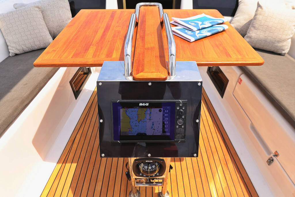 Sailing yacht Hanse 418 Teri