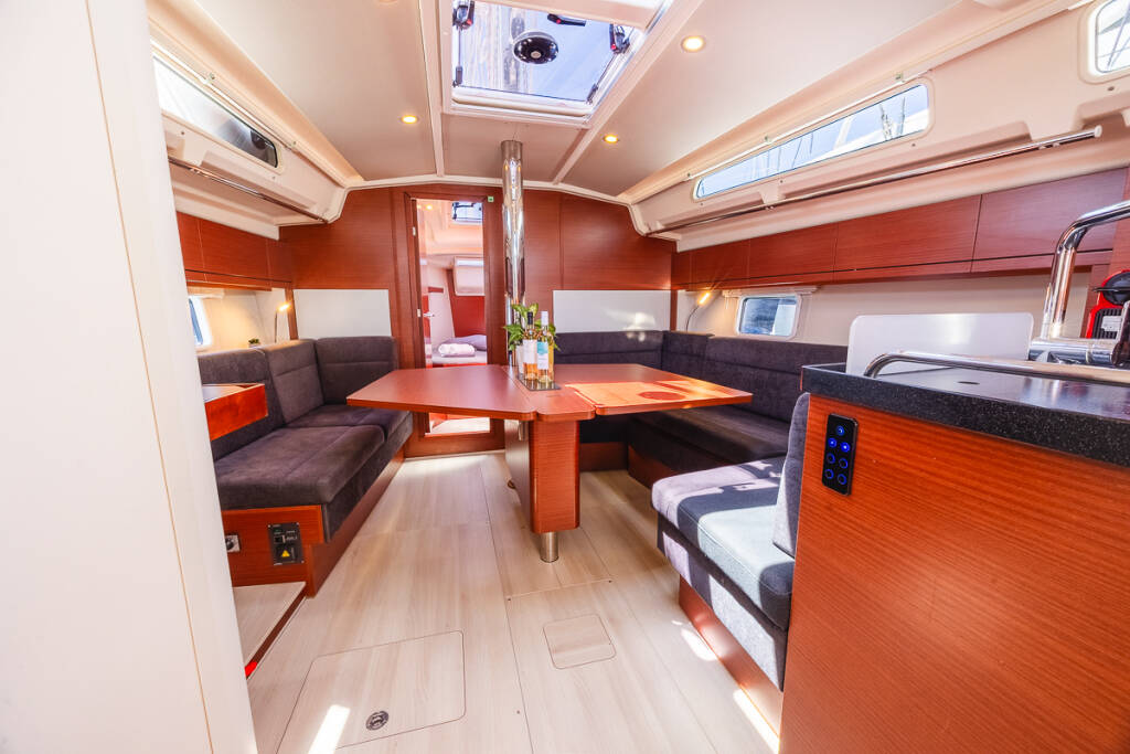 Segelyachten Hanse 418 Dafne