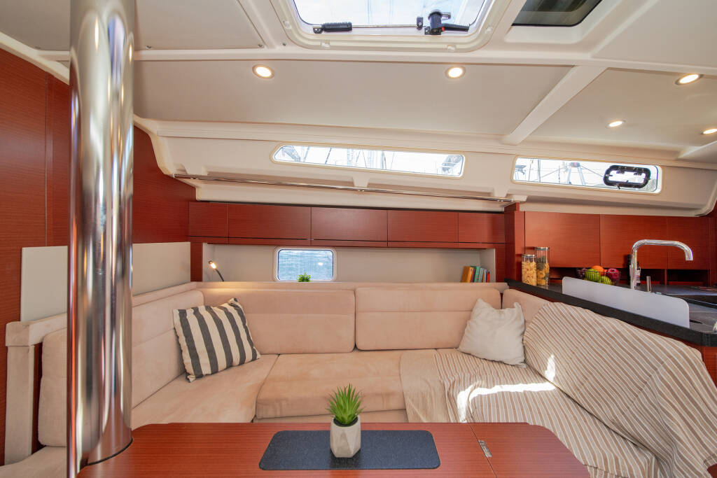 Segelyacht Hanse 418 Azur