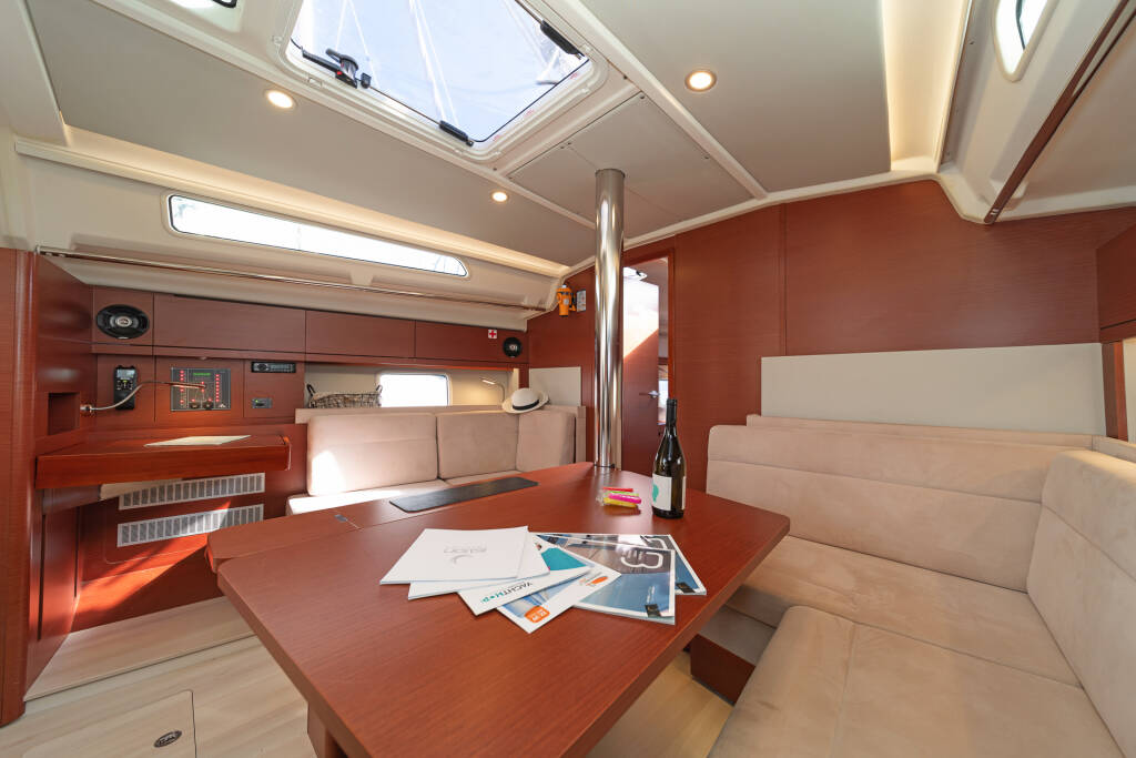 Segelyachten Hanse 418 Azur