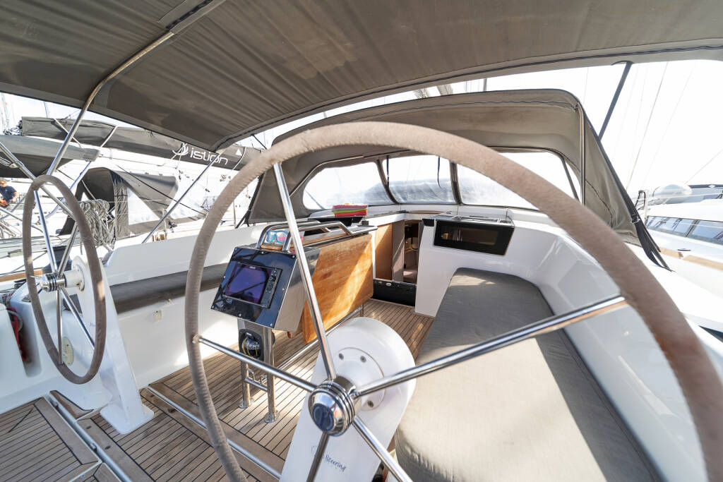 Segelyachten Hanse 418 Azur