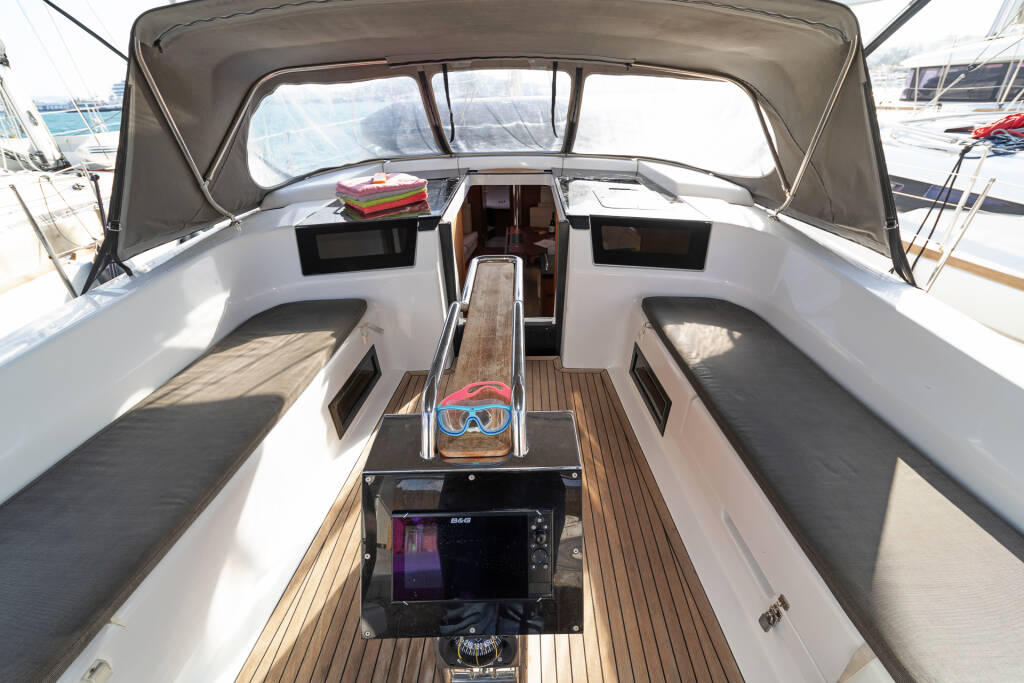 Segelyachten Hanse 418 Azur