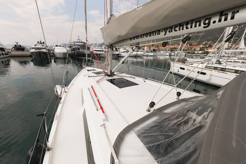 Sailing yacht Hanse 418 Blue Eagle