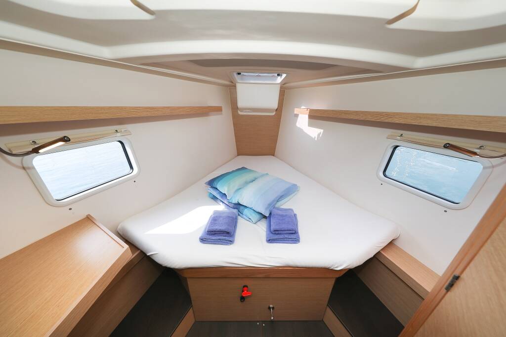 Sailing yacht Hanse 418 Blue Eagle