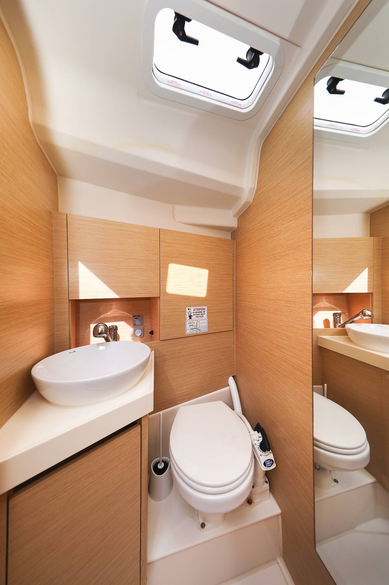 Sailing yacht Hanse 418 Blue Eagle
