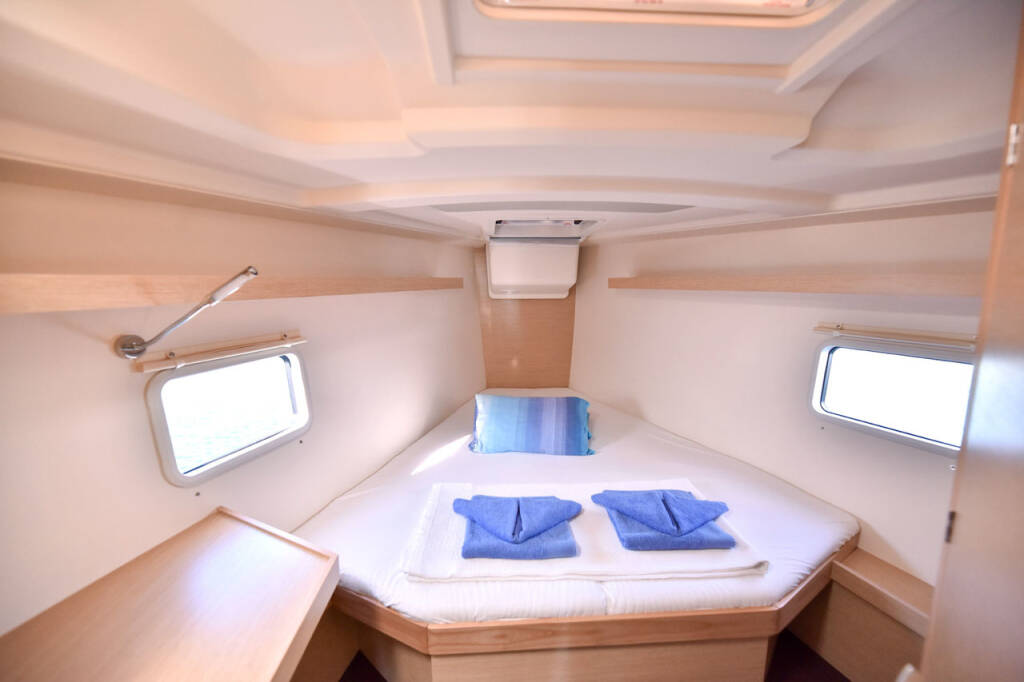 Sailing yacht Hanse 418 Fangio