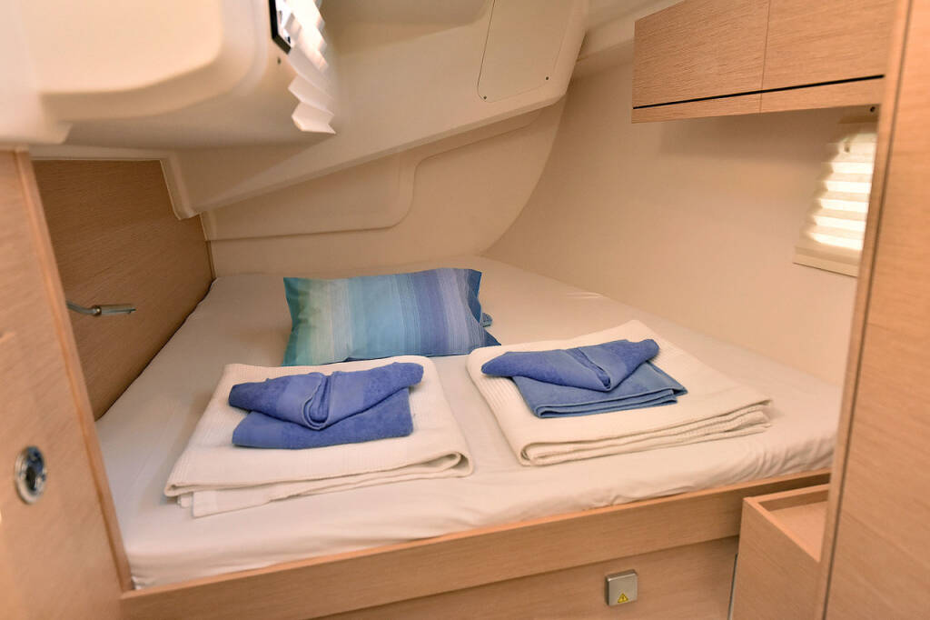 Sailing yacht Hanse 418 Fangio