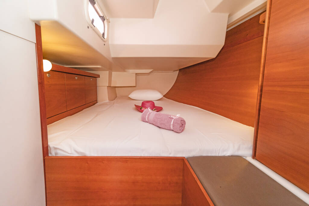 Sailing yacht Hanse 430 Tria S