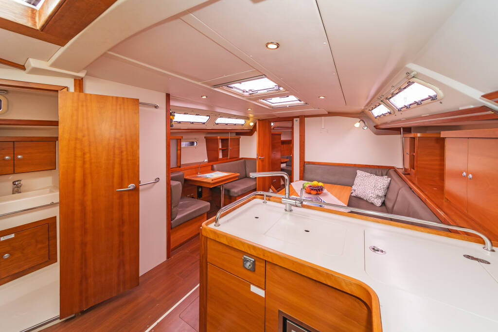 Sailing yacht Hanse 430 Tria S