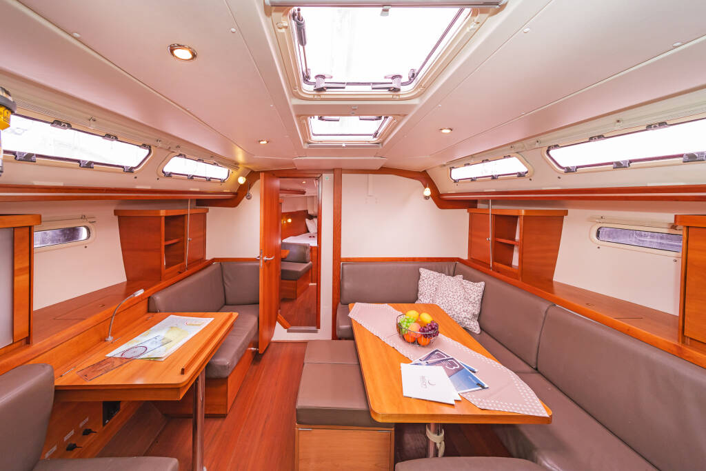 Sailing yacht Hanse 430 Tria S