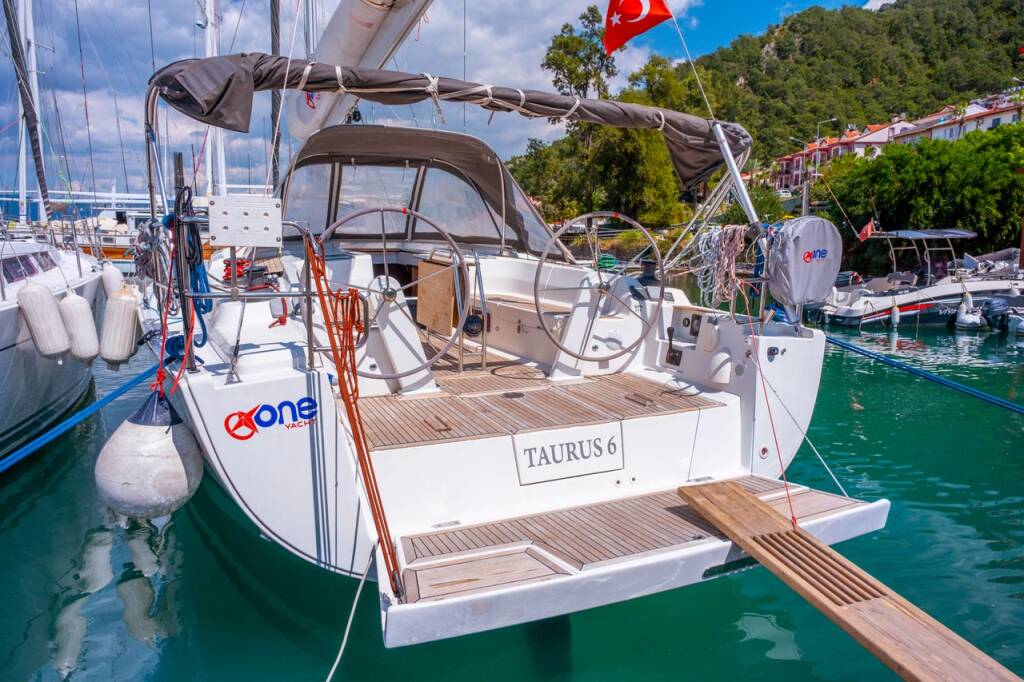 Segelyachten Hanse 445 Taurus 6