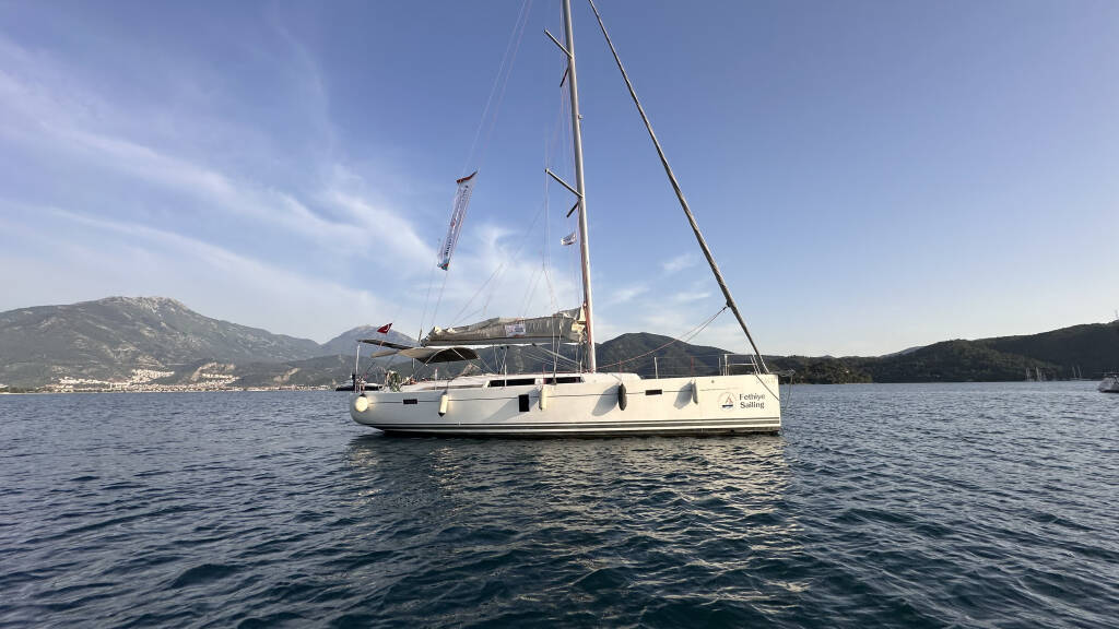 Sailing yacht Hanse 445 Draco
