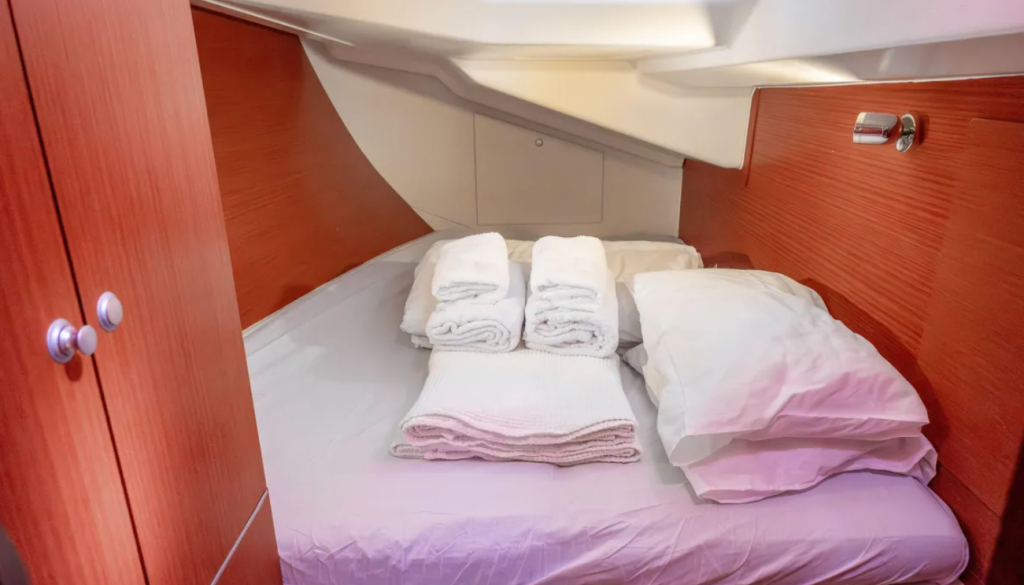 Sailing yacht Hanse 445 Taurus