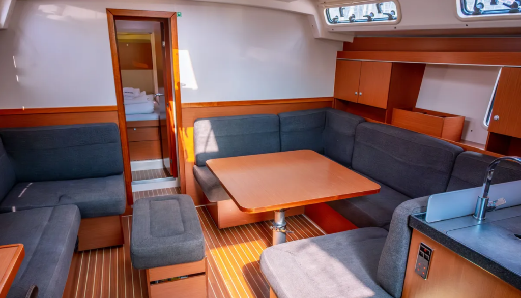 Sailing yacht Hanse 445 Taurus