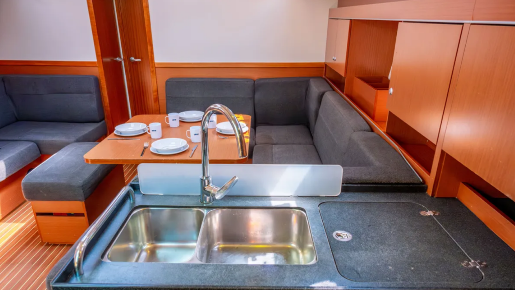 Sailing yacht Hanse 445 Taurus