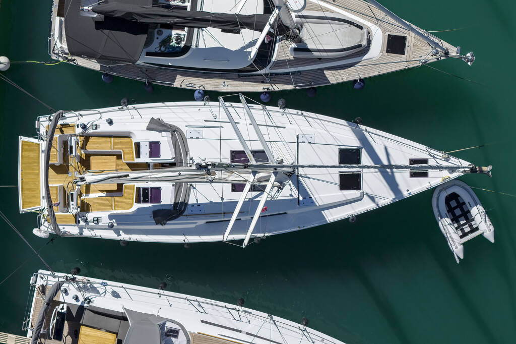 Sailing yacht Hanse 455 Audrey