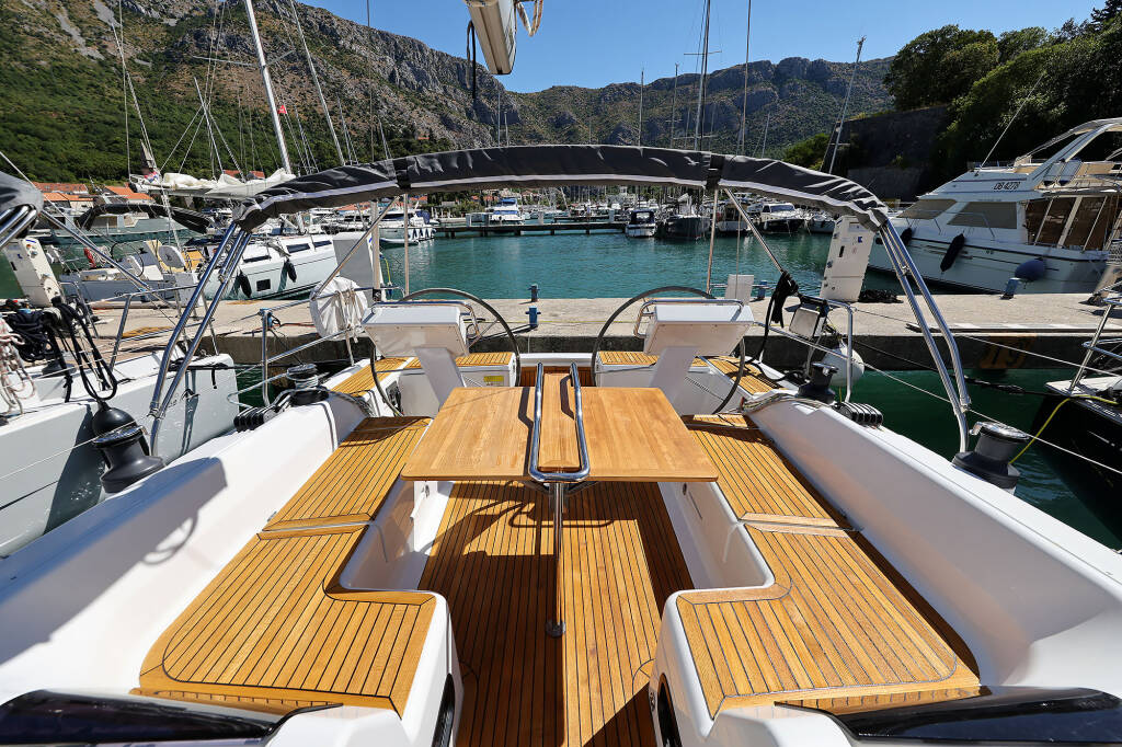 Sailing yacht Hanse 455 Audrey