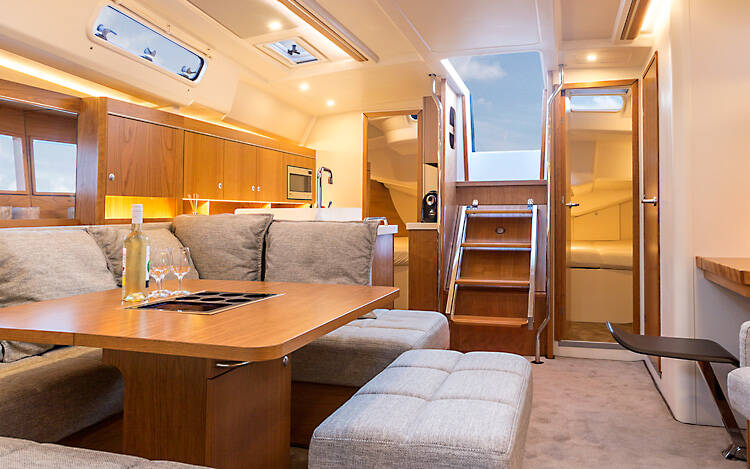 Sailing yacht Hanse 455 Audrey