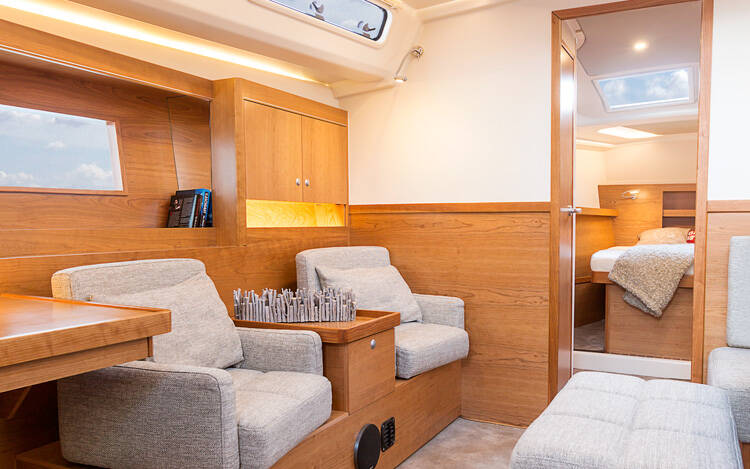 Sailing yacht Hanse 455 Audrey