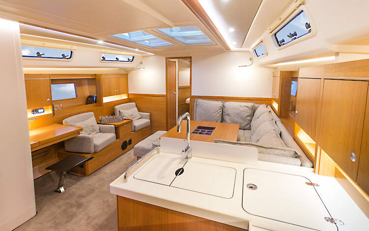 Sailing yacht Hanse 455 Audrey